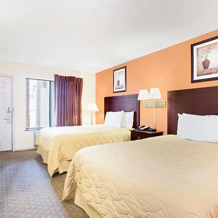 Super 8 Defuniak Springs Motel